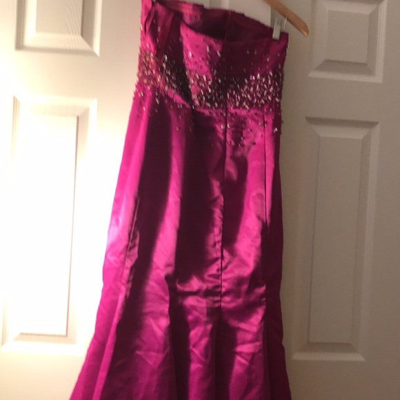 Nice for wedding ,prom or dresses . - Picture 5 of 5